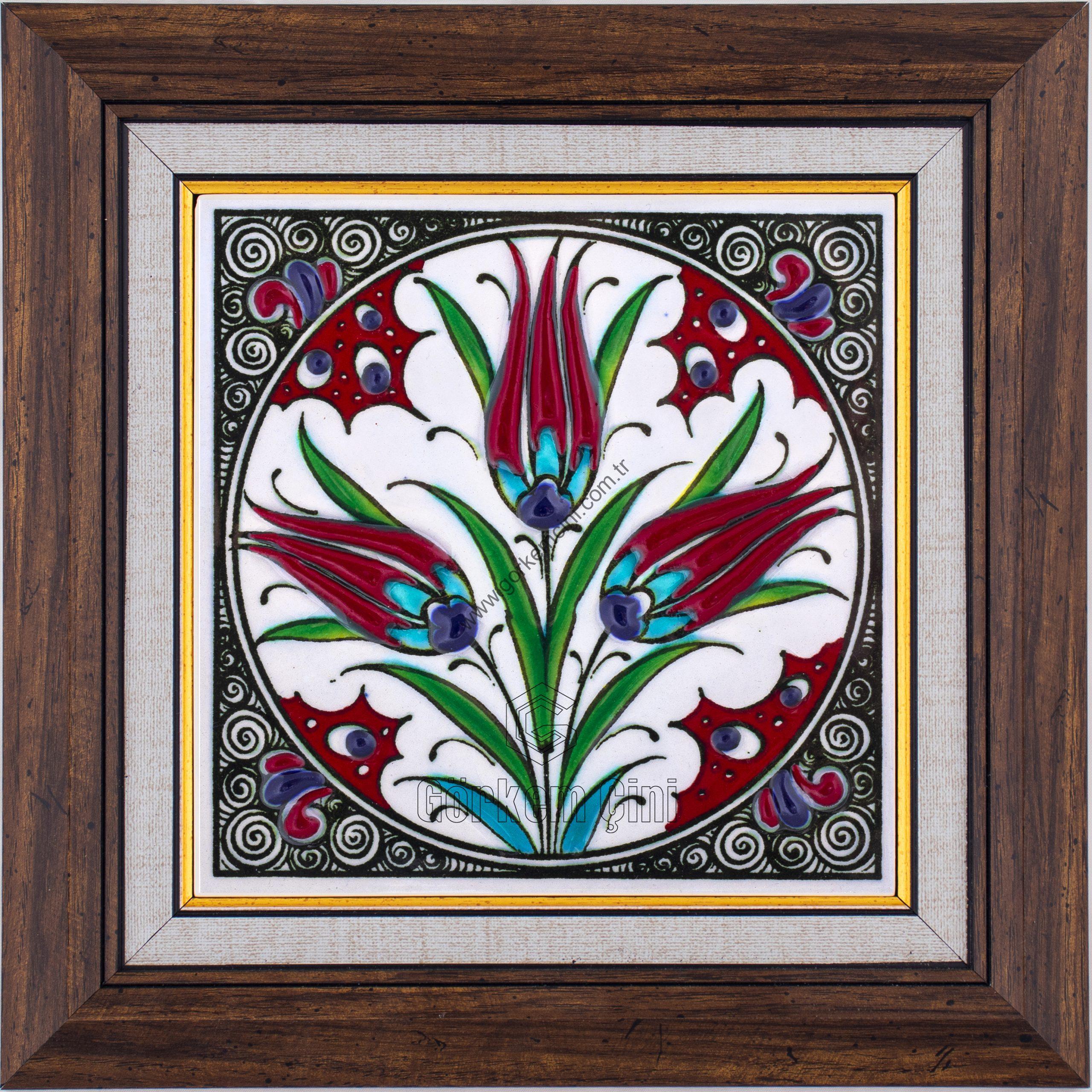 10X10-GÇ024-ÜÇ-LALELİ-BİTKİSEL-DESEN-KIRMIZI-ZEMİN