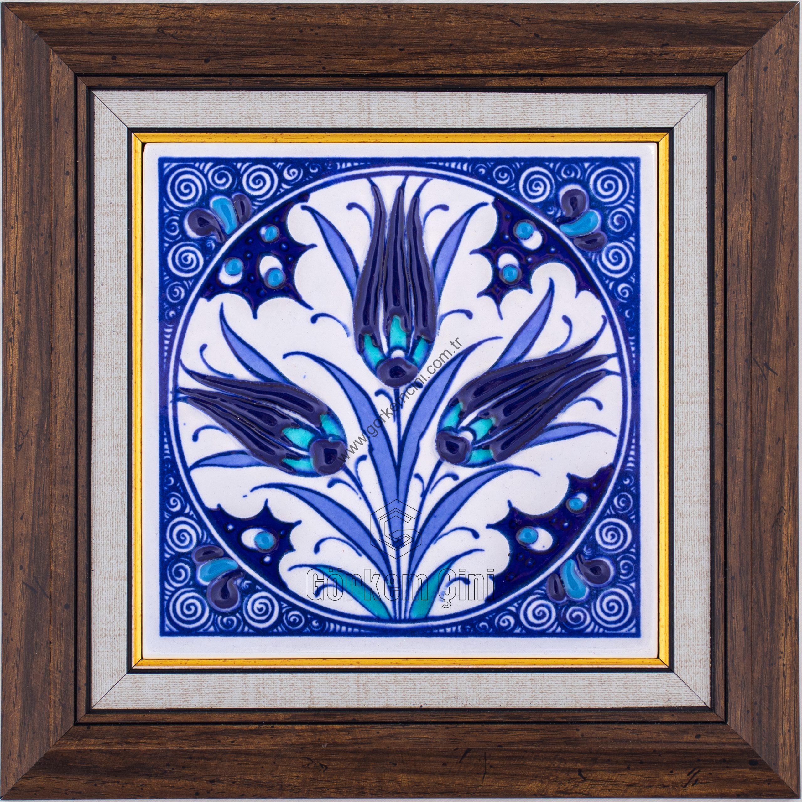 10X10-GÇ025-ÜÇ-LALELİ-BİTKİSEL-DESEN-MAVİBEYAZ-KOBALT-ZEMİN